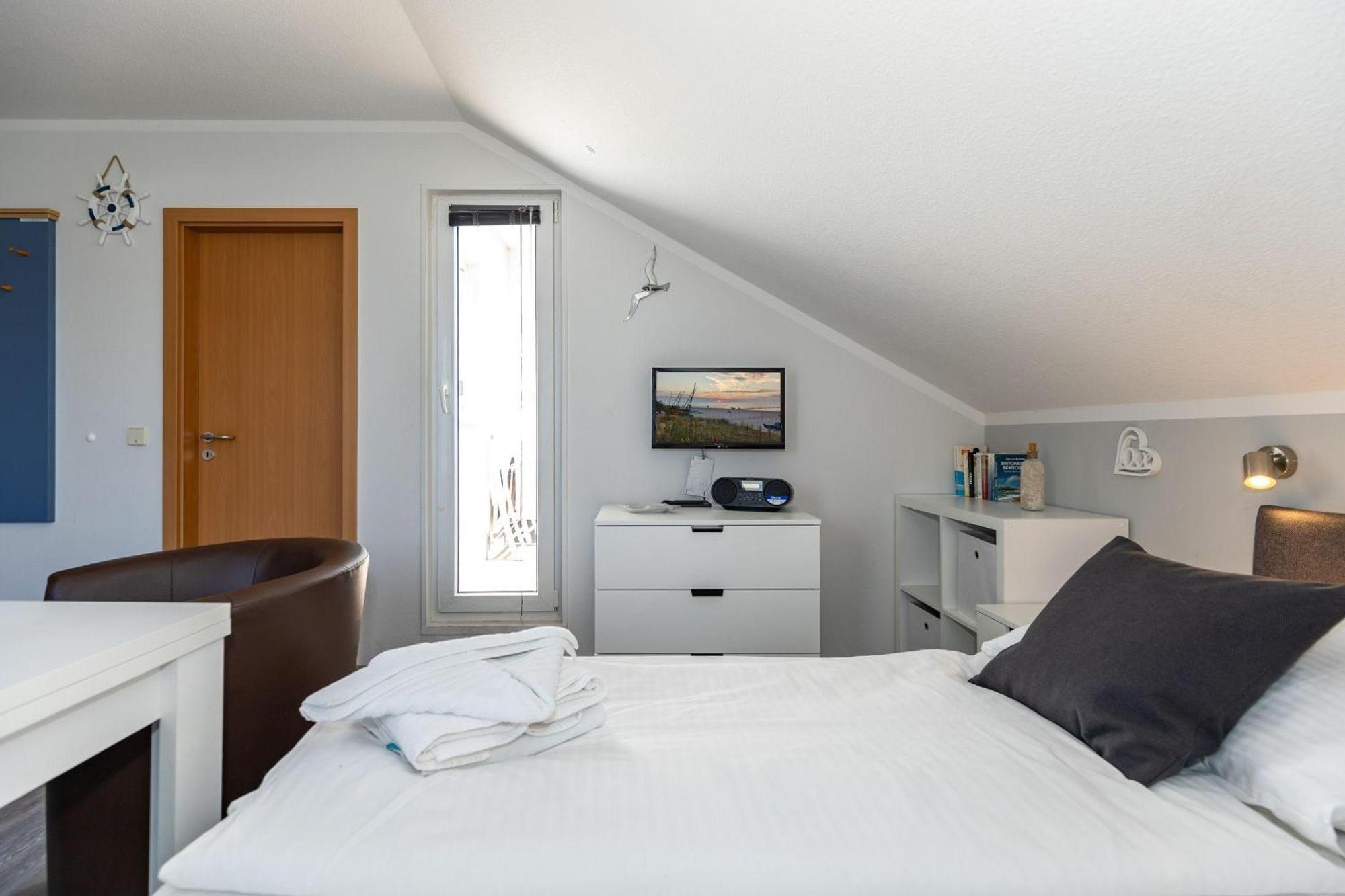 Yachthafenresidenz-Wohnung-6301-834 Kuehlungsborn Exterior foto